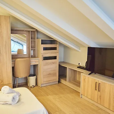 Famissi Sofita 9 Lejlighedshotel